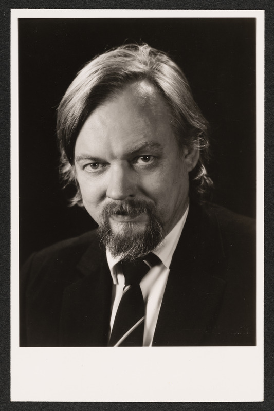 Kirjanik Andres Ehin, portree