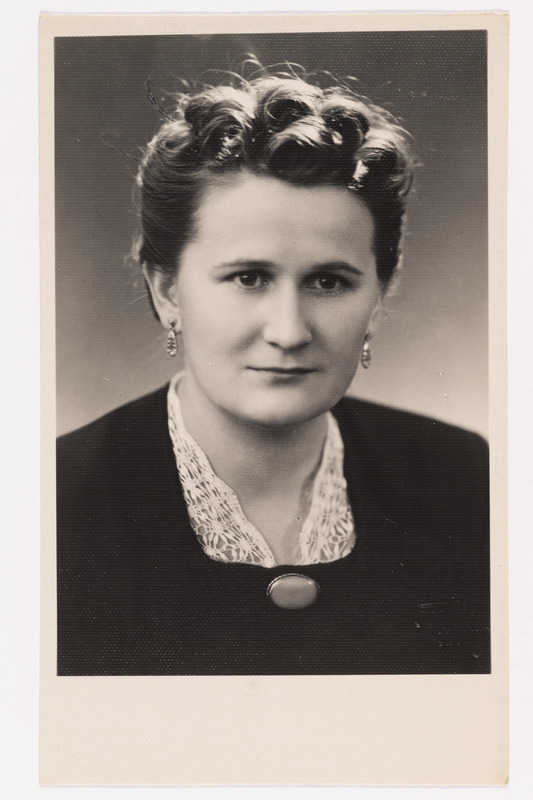 Laulja Aino Külvand, portree