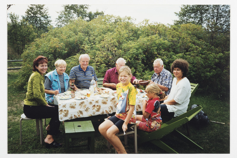 Sünnipäevalaud perekond Viireste suvekodus Tapurlas