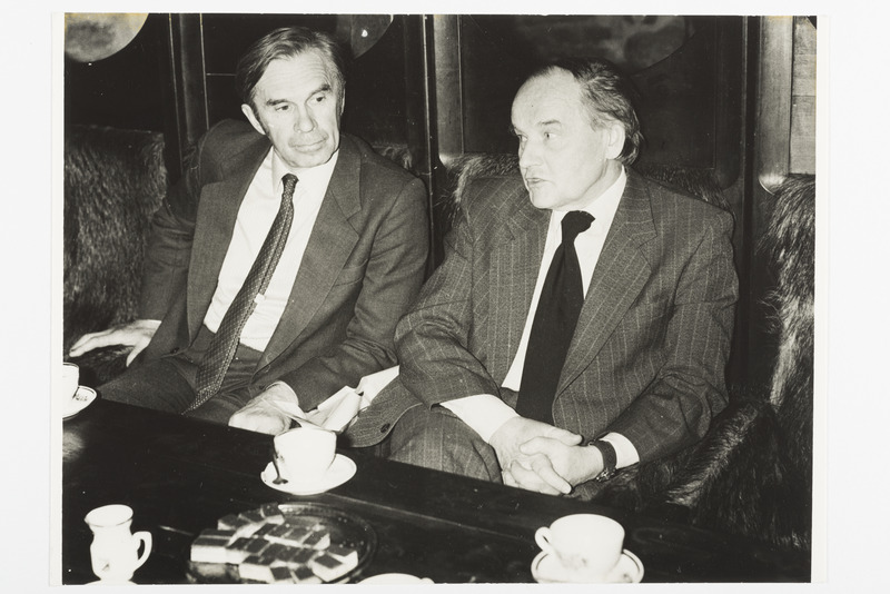 Professor Herbert Ligi ja ajaloodoktor Ants Viires arutelul 1985.aastal.