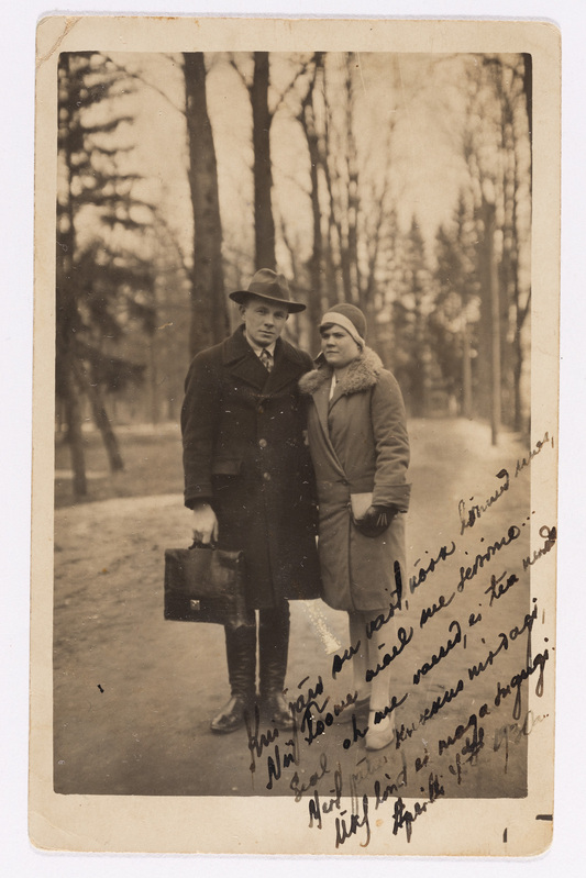 Oskar ja Minna Kartau Tartus Toomemäel 1930. aastal