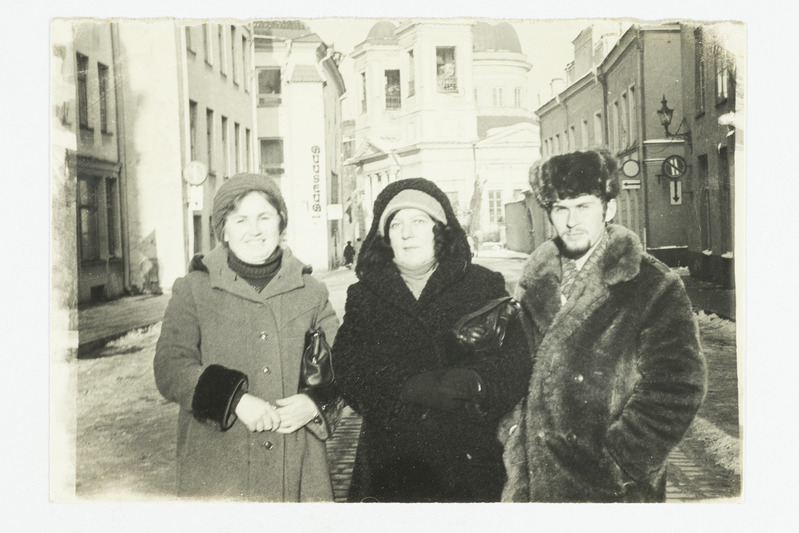 Hille Maren-Kalmus ja külalised Venemaalt Tallinnas Vene tänaval