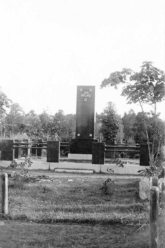 Jüri Vilmsi mälestussammas Pilistvere kalmistul