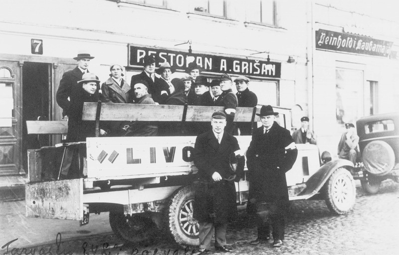 Tartu vabadussõjalaste minek Tarvastu kokkutulekule