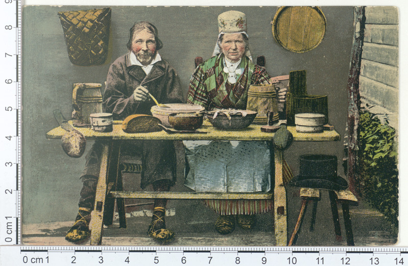 Eesti eit ja taat söömas