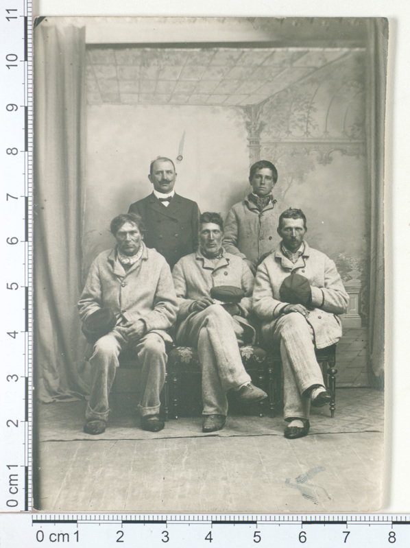 Mehed grupipildil 1908