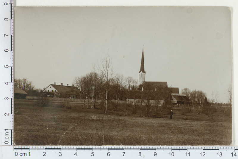 Väike-Maarja kirik ja ümbrus