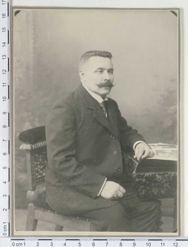 Krahv Stackelberg`i vanemteener - piltide fotograaf ja saatja 1911