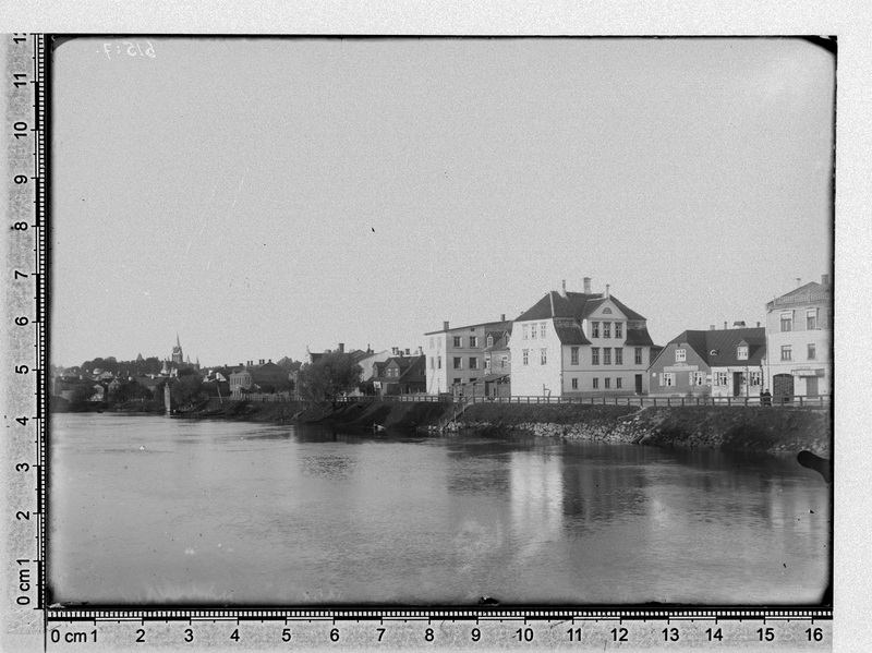 Tartu vaade Emajõelt