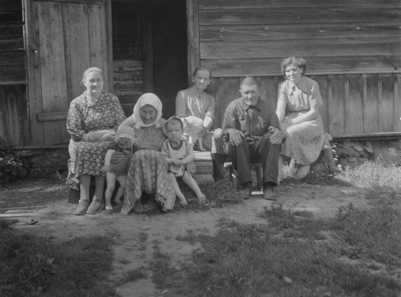 Ants Loogi perekond, Räputooma t, Koksvere k, Pilistvere khk