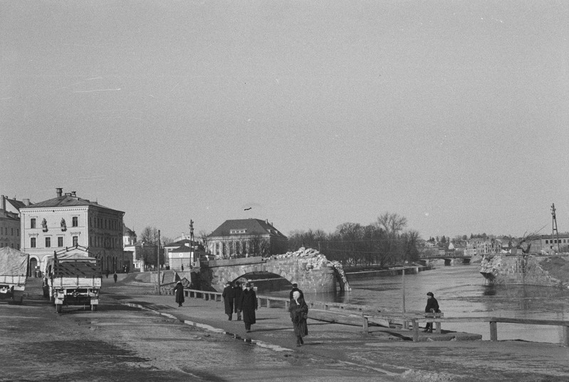 Vaade Söögiturule js Kivisilla varemetele, 14.03.43