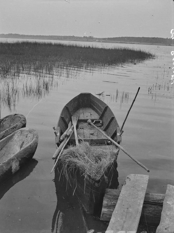 Laudpaat koos varustusega (mütt, aerud, veekühvel, latt jne), 23. VIII 42, Savvokkala k