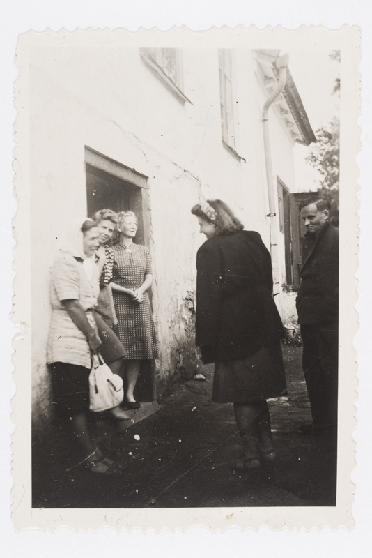 Enne ärasõitu Väätsalt, 1945