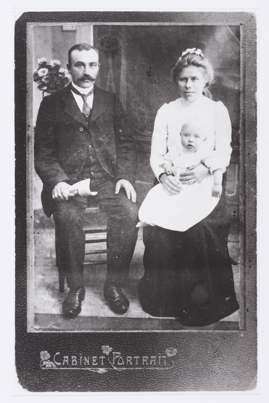 Perekonnapilt 1913. aastal
