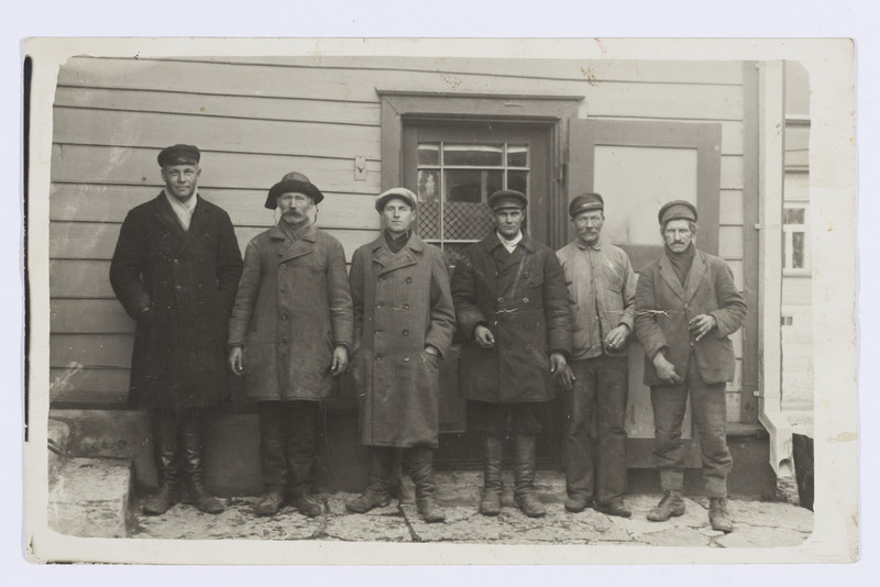 Pae küla mehed Tallinnas kaubahoovis 1930. aastate lõpul