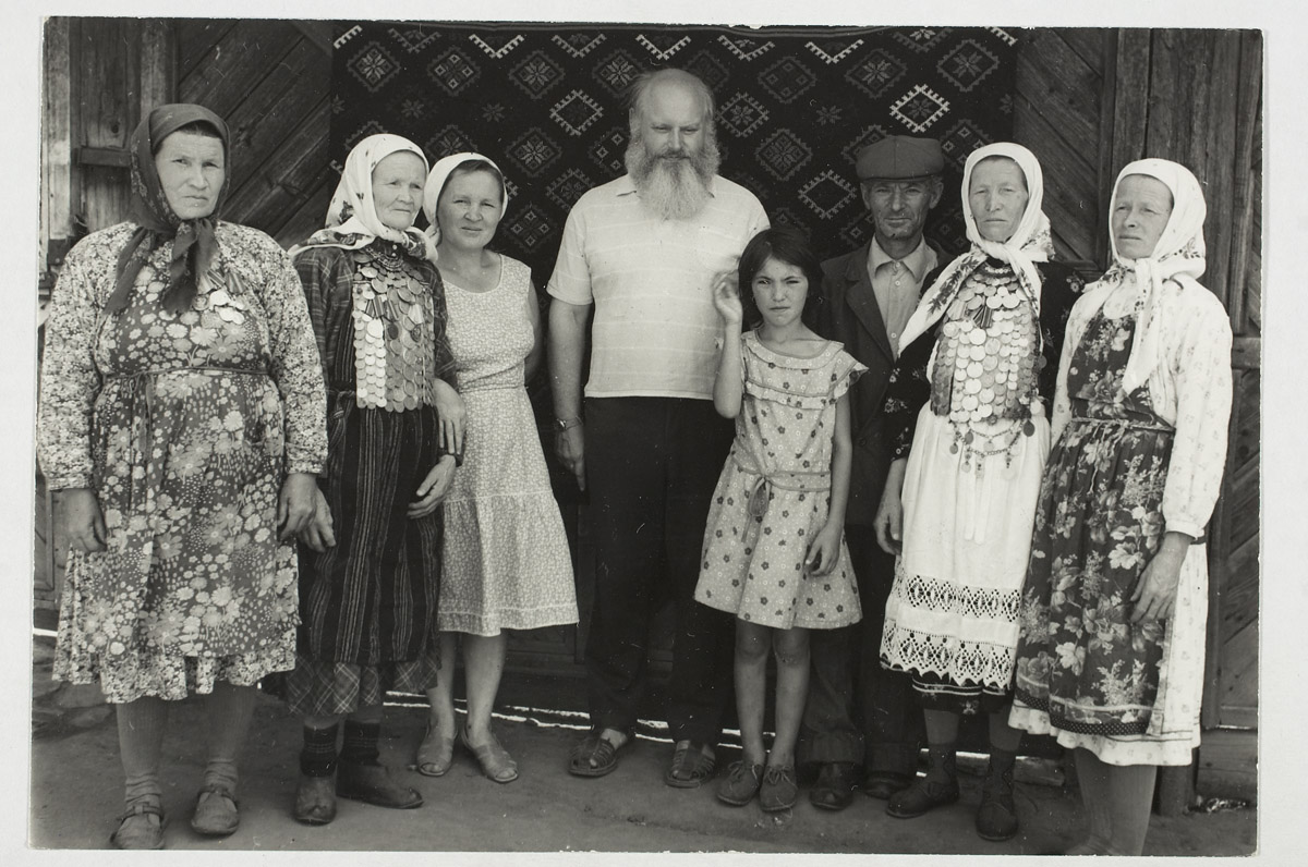 Perekond Mazitovad + ekspeditsiooni juhatajad S. Lebedeva ja A. Peterson.