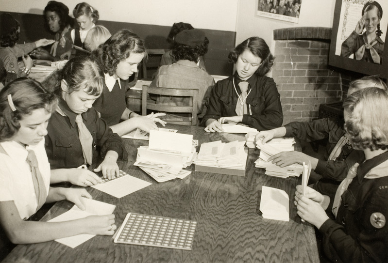 Eesti gaidid osalemas kirjasaatmise talgutel, Seabrook u 1955.