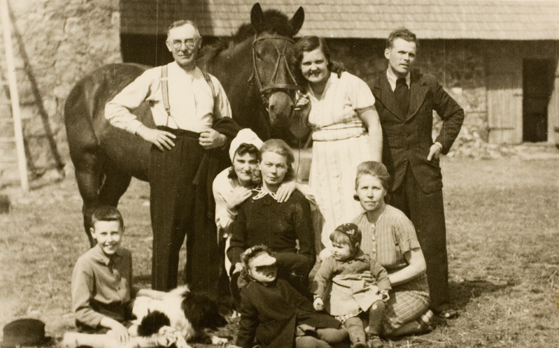 Perekond Taagepera ja sõjapõgenikud Ani talus, 14. mai 1944