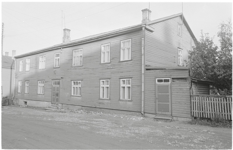 Jõe 1, Tartu. Ehitatud umbes 1922