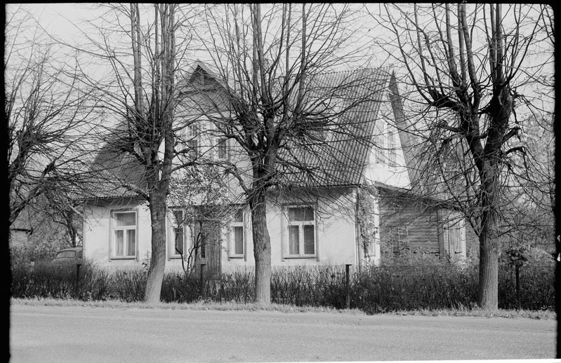 Tartu, L. Puusepa 19.