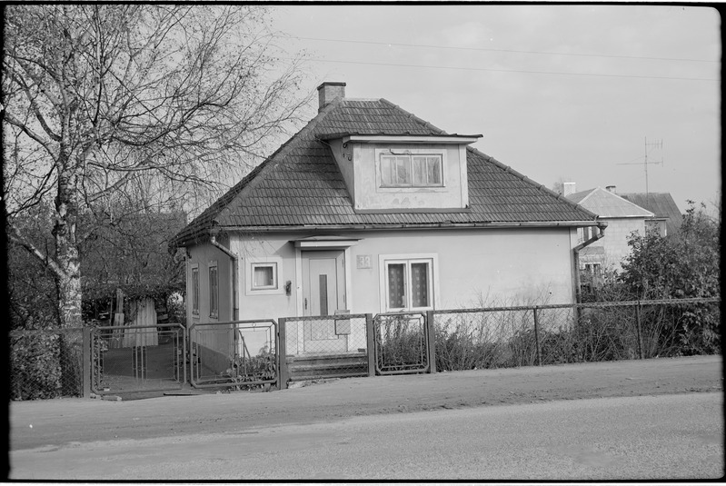 Tartu, L. Puusepa 33.