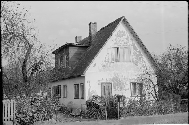 Tartu, L. Puusepa 41.