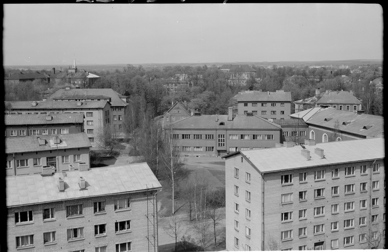 Tartu, vaade veetornist EPA võimla suunas.
