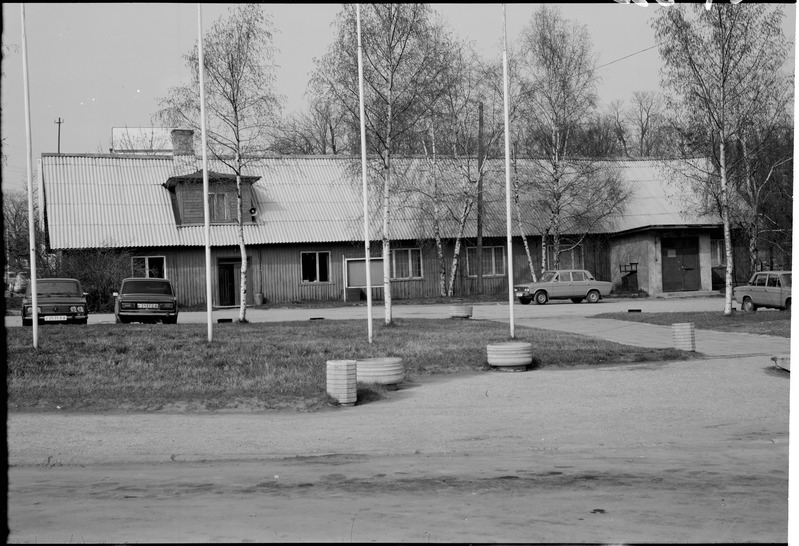 Tartu, Tähe 106 kõrvalhoone. Endine dispetðerihoone, mõisaaegsete müüridega.