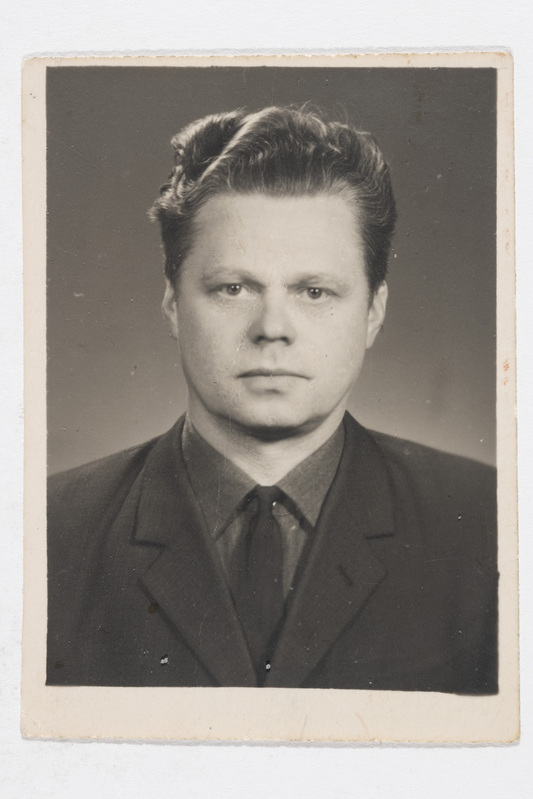 Harry Raide, Sindi Keskkooli direktor 1961. - 1986. a.