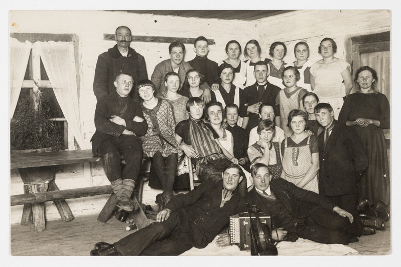 Simmani seltskond talutoas 1929. aastal