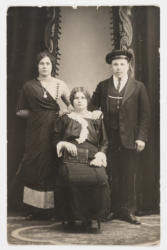 Andres Kase õe pere Riias enne 31. detsembrit 1918. a.