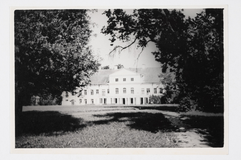 Vaade Vana-Vigala mõisa häärberile