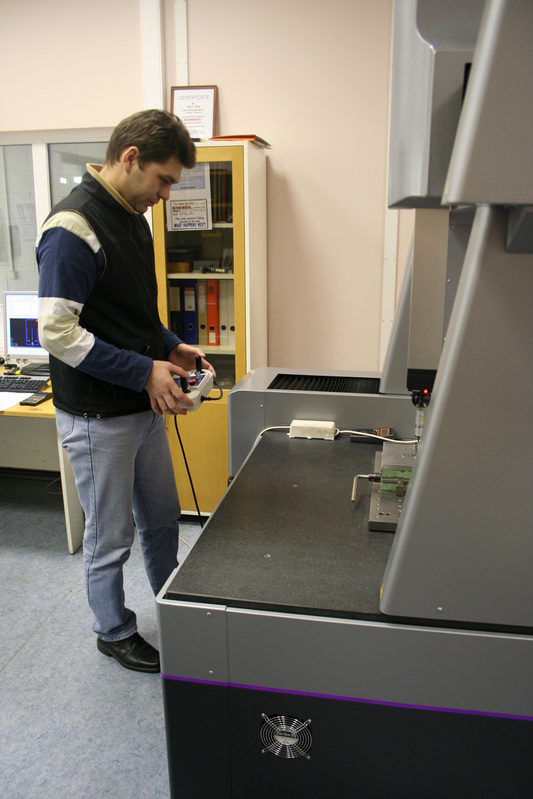 AS Norma Tööriistavabriku mõõtelaboris tööd tegev mõõtja Rait Ots