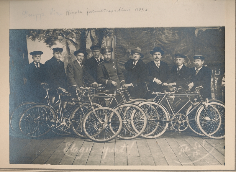 Grupp Viru-Nigula jalgrattureid 1907