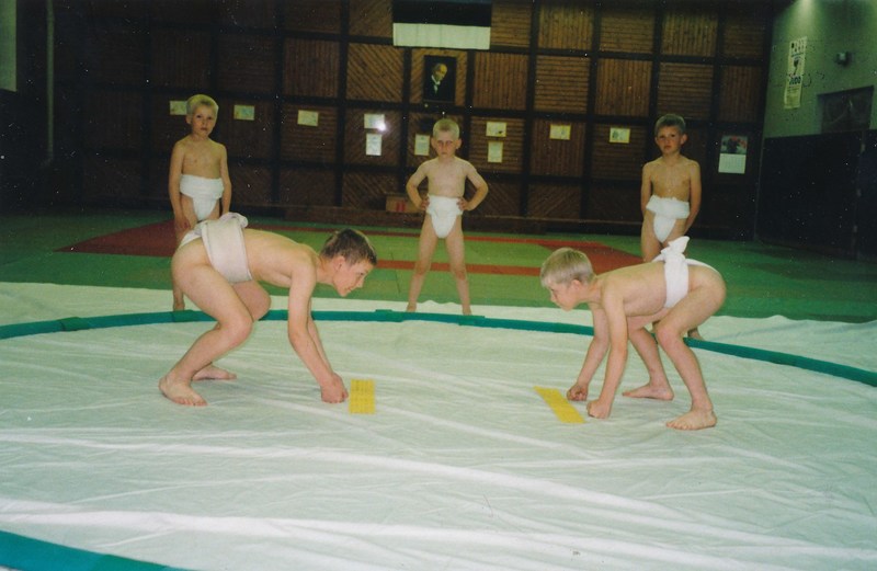 Lapsed sumotreeningul