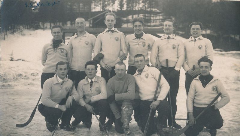 Tartu "Kalevi" jääpalli meeskond