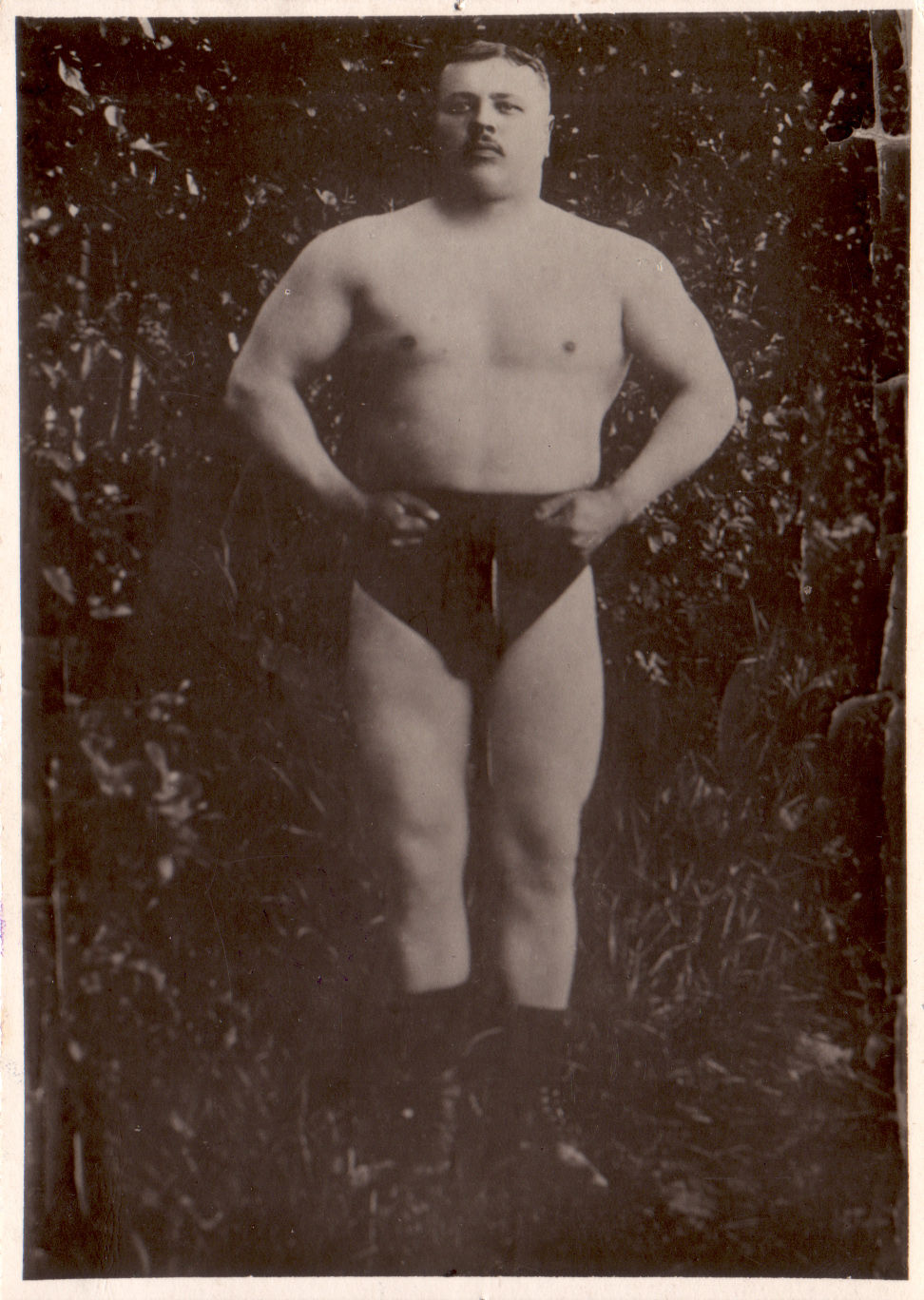 Raskejõustiklane Julius Adelheid