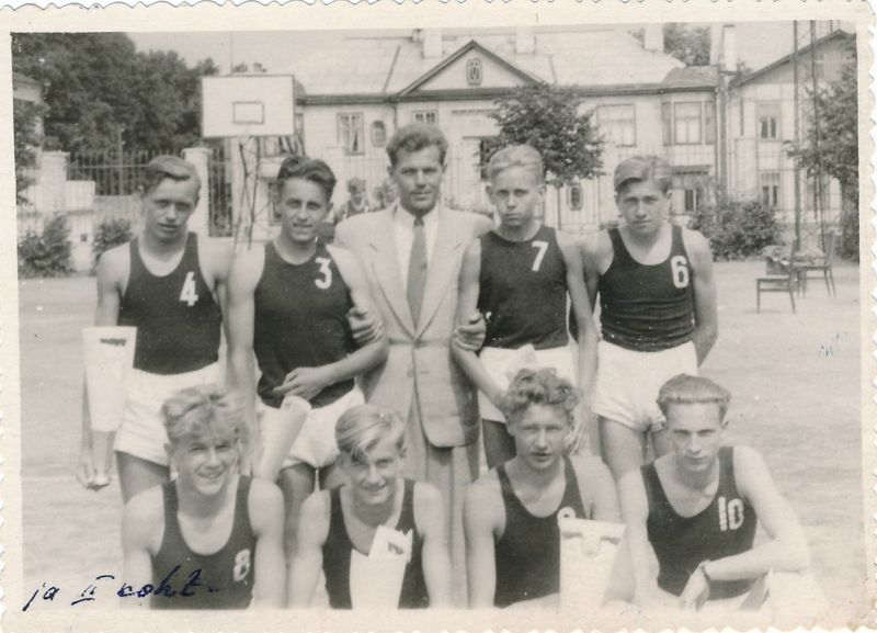 Eesti koolinoorte esivõistlused Eesti NSV koolinoorte spartakiaadi raames 1954