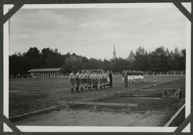 Eesti Töölisspordi Liidu jalgpallimeeskond Tallinn-Tampere jalgpallimatšil (1:3) Tamperes
