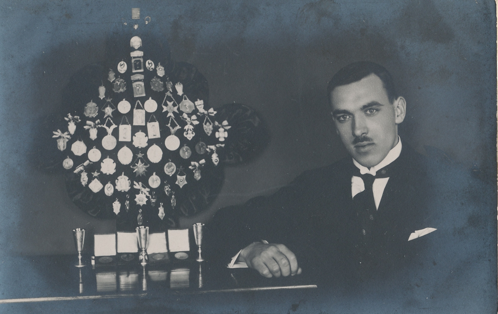 Kergejõustiklane Bernhard Abrams