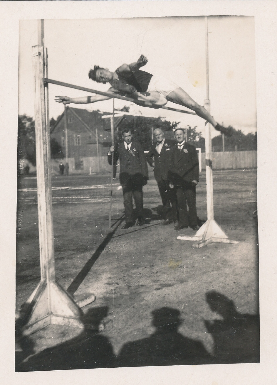 Aleksander Klumberg (Kolmpere) kõrgushüppel