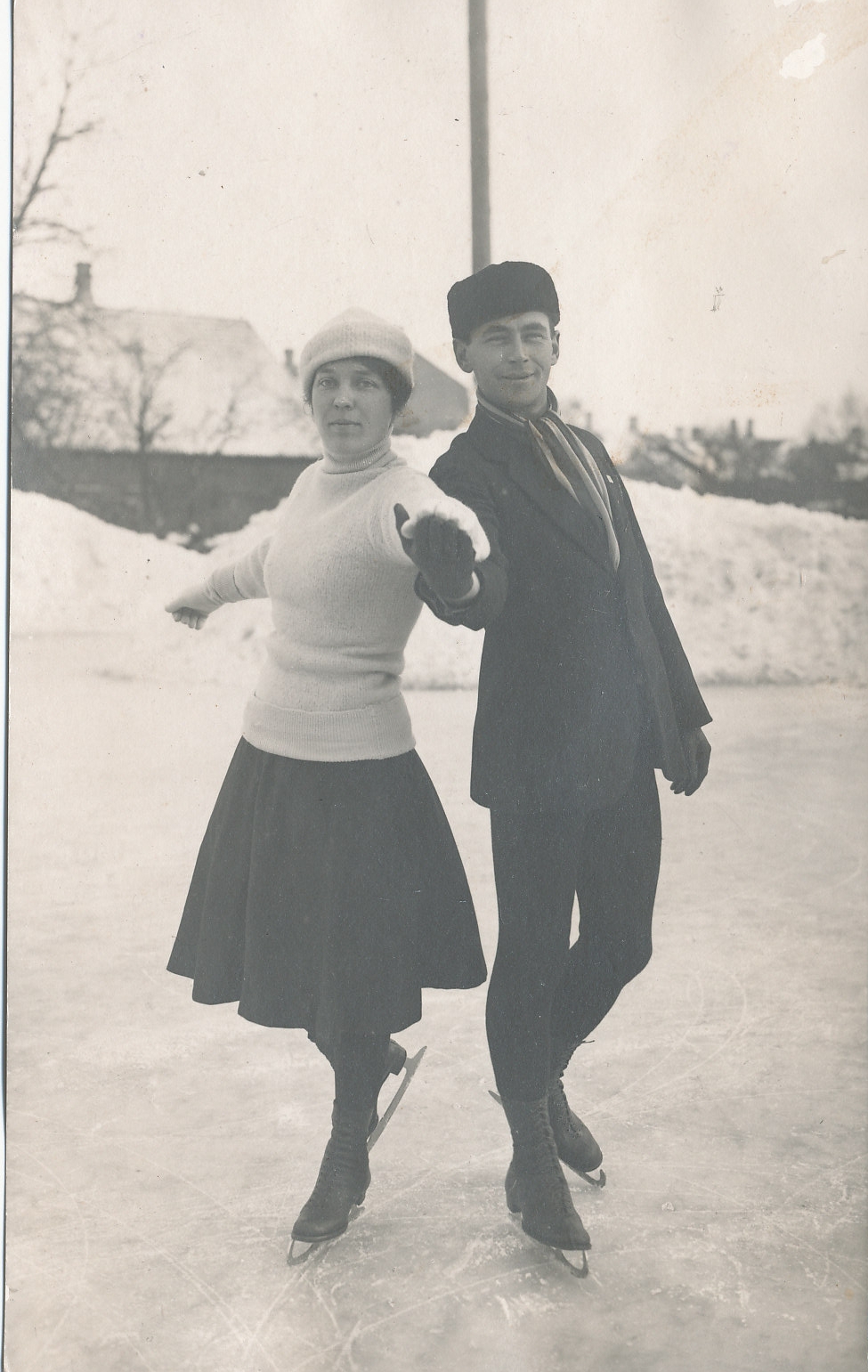 Iluuisutajad Ellen Frey ja Aleksander Reeder (Reedre)