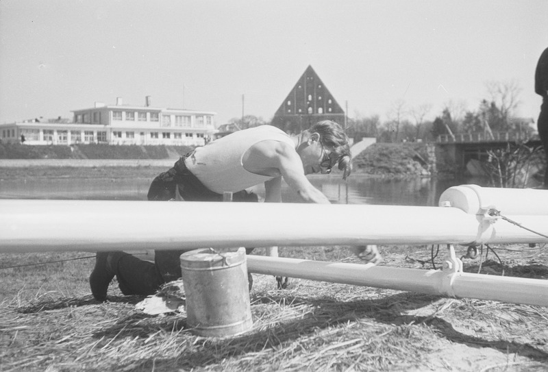 Kalevi jahtklubi juures purjepaatide korrastamine 1947