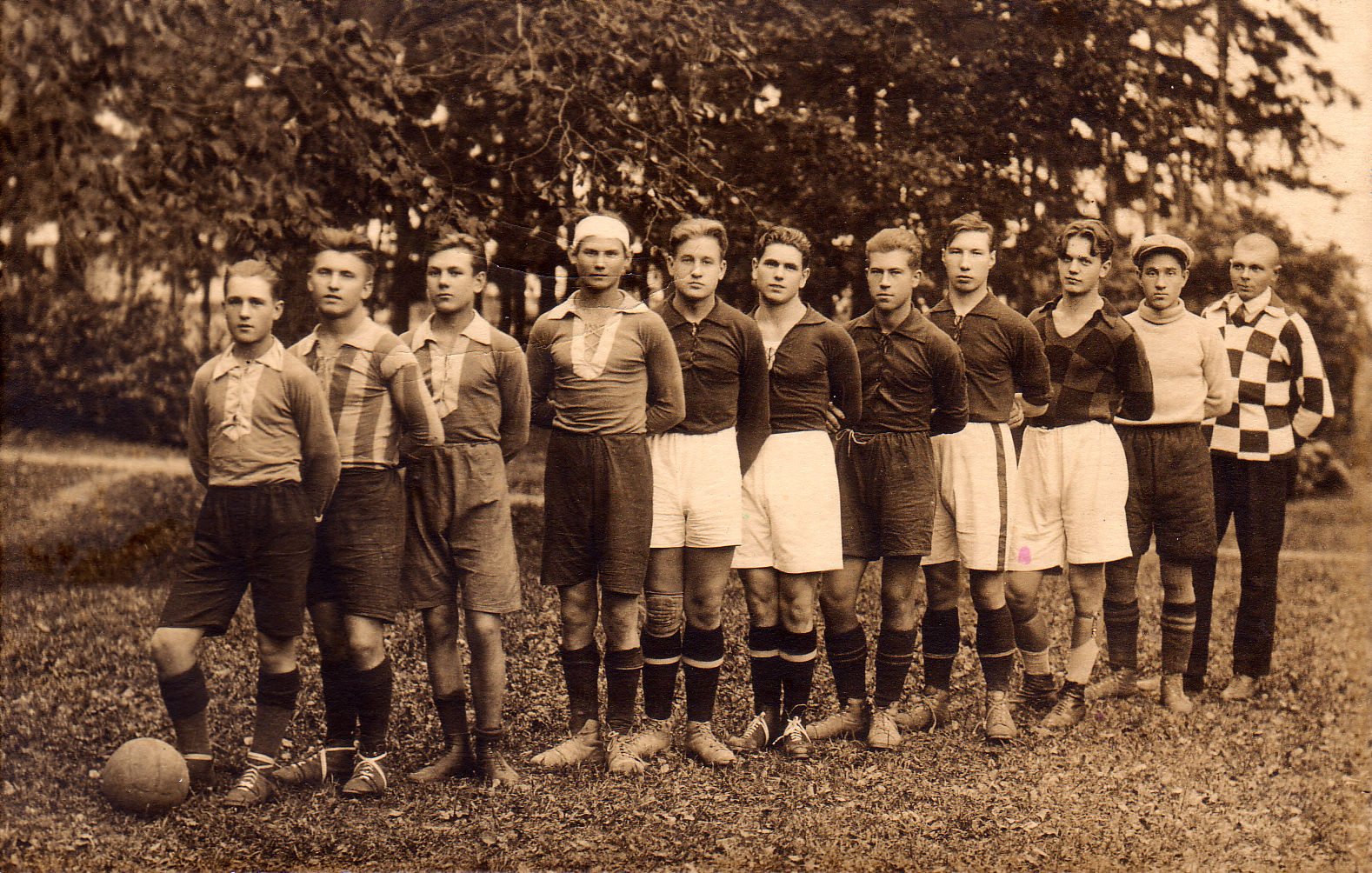Grupp ?Viljandi jalgpallureid u 1930