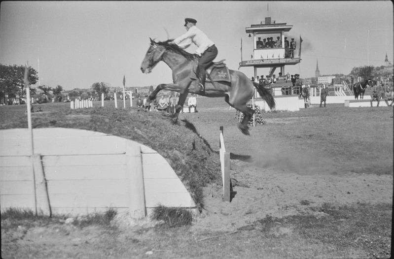 NSV Liidu meistrivõistlused ratsutamises 1948