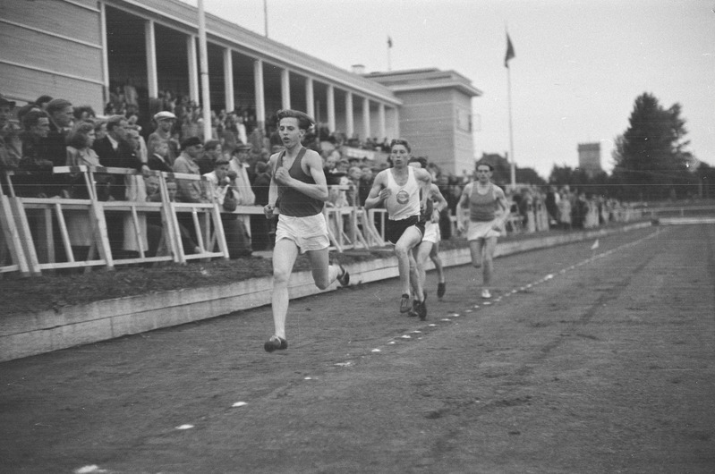Tallinn-Tartu linnavõistlus kergejõustikus 1949