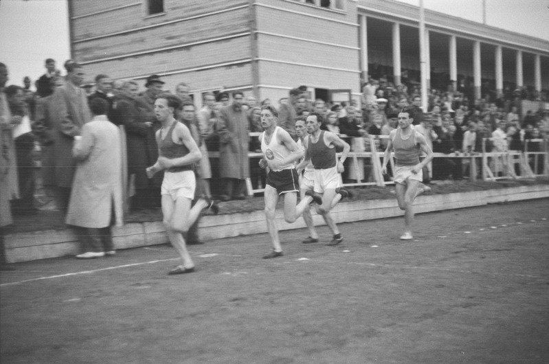 Tallinn-Tartu linnavõistlus kergejõustikus 1949