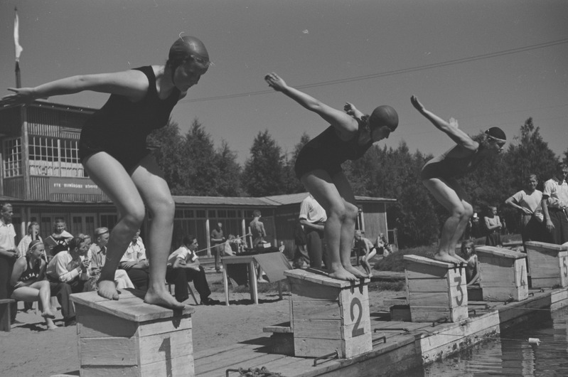 Eesti koolinoorte meistrivõistlused ujumises 1950