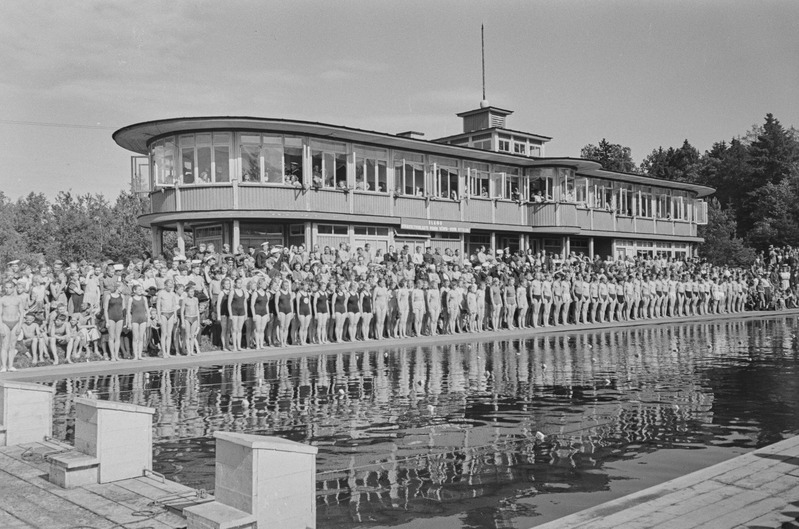 Eesti koolinoorte meistrivõistlused ujumises 1951