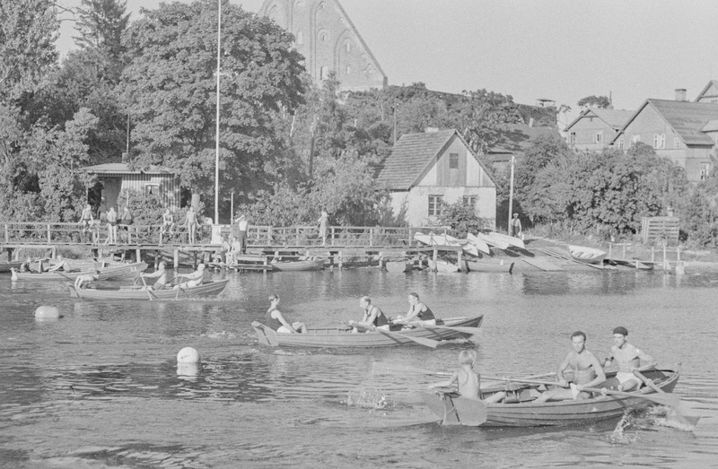 Kahepaatide sõudevõistlus Pirita jõel